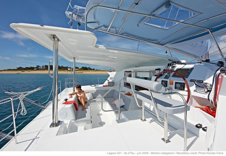 Bareboat Catamaran Lagoon 421 photo 3