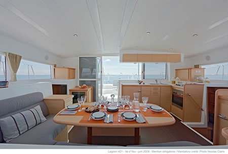 Bareboat Catamaran Lagoon 421 photo 4