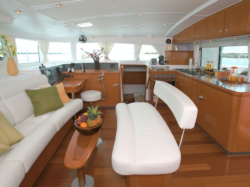 Bareboat Catamaran Lagoon 440 (2009) photo 4
