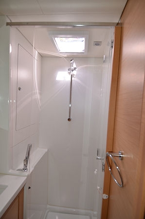 Bareboat Catamaran Lagoon 450 photo 5