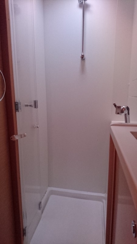 Bareboat Catamaran Lagoon 450 photo 5