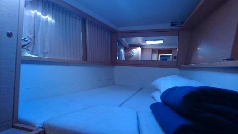 Bareboat Catamaran Lagoon 450 photo 6