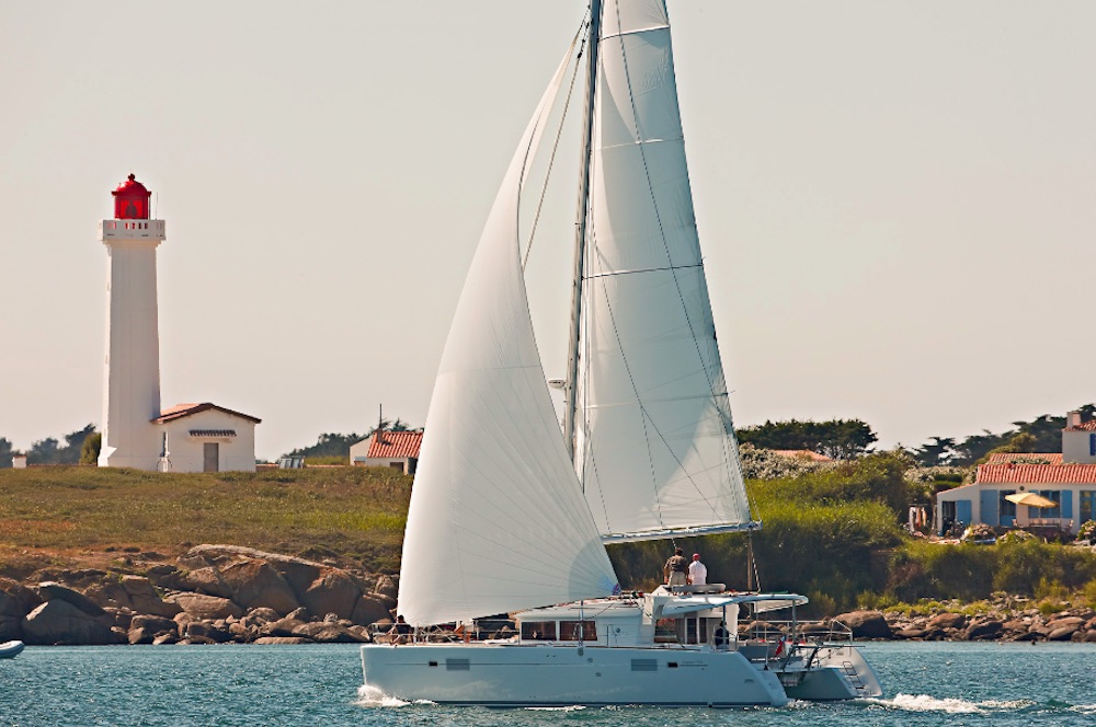 Bareboat Catamaran Lagoon 450