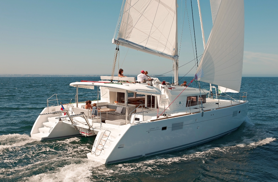 Bareboat Catamaran Lagoon 450