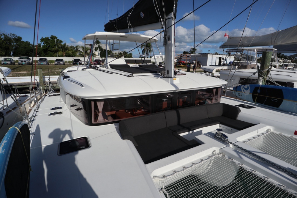 Bareboat Catamaran Galaxy photo 3