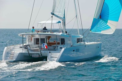 Bareboat Catamaran Lagoon 450