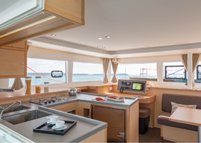 Bareboat Catamaran Lagoon 450 Sportop photo 6