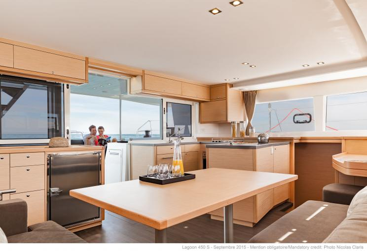 Bareboat Catamaran Lagoon 450 F photo 7