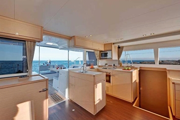Bareboat Catamaran Lagoon 450 Luxe photo 5