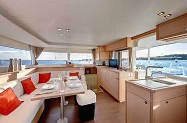 Bareboat Catamaran Lagoon 450 Luxe photo 8