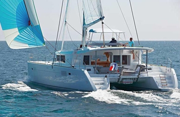 Bareboat Catamaran Lagoon 450 Luxe photo 3
