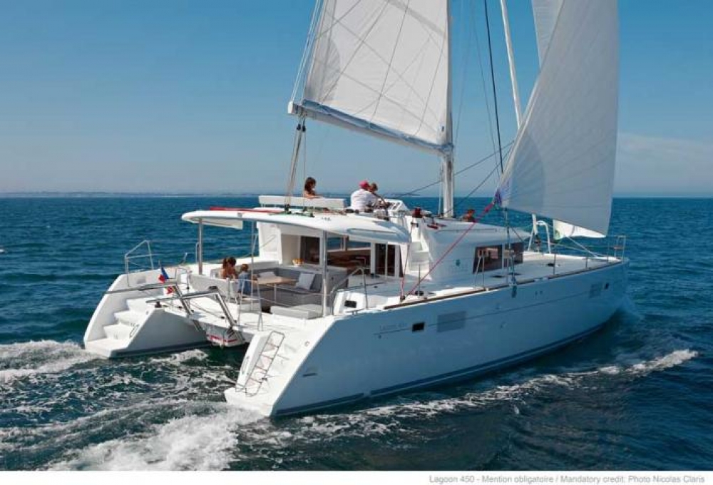 Bareboat Catamaran Lagoon 450s photo 3