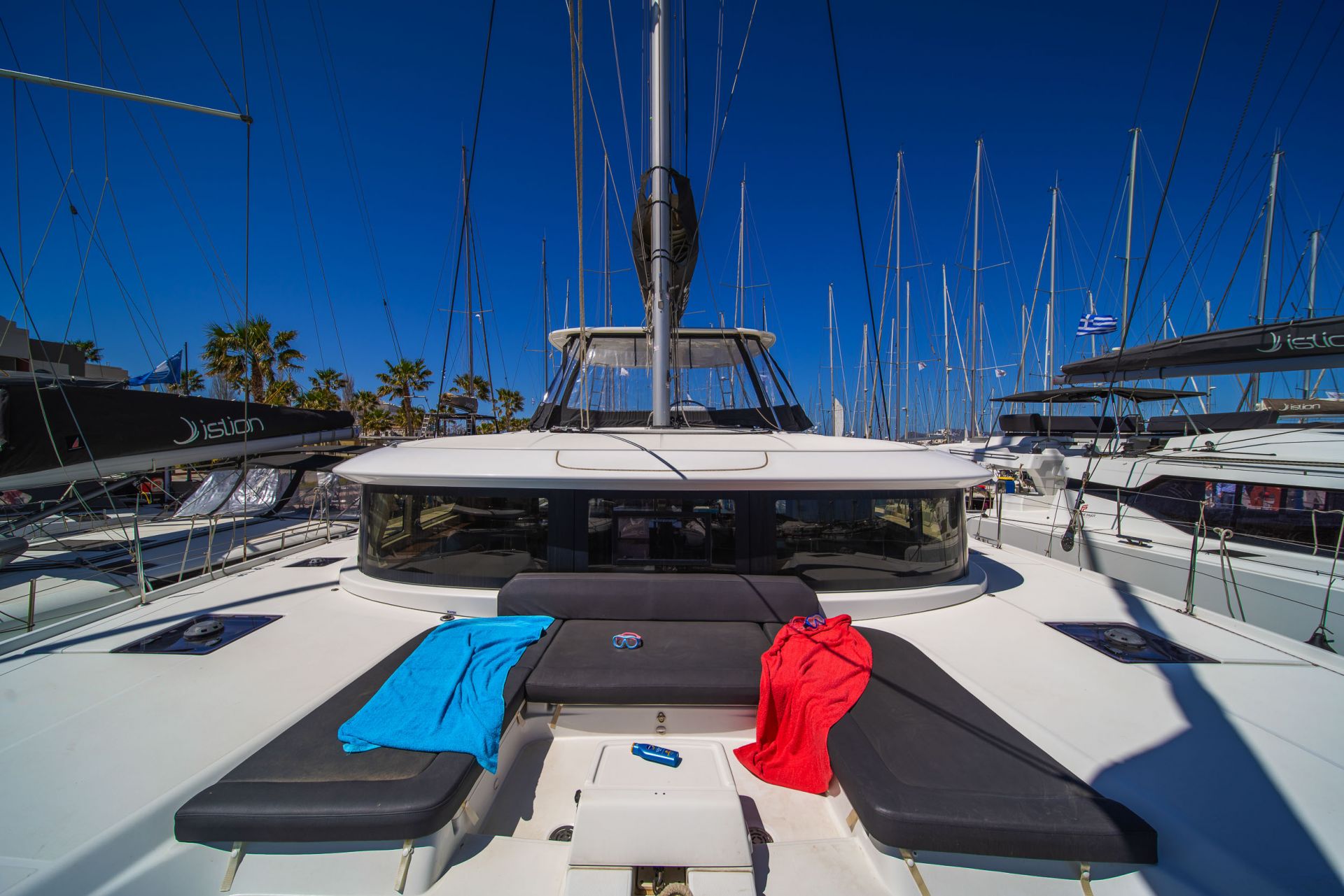 Bareboat Catamaran Lagoon 46 photo 5