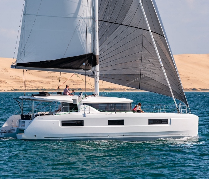 Bareboat Catamaran Lagoon 46
