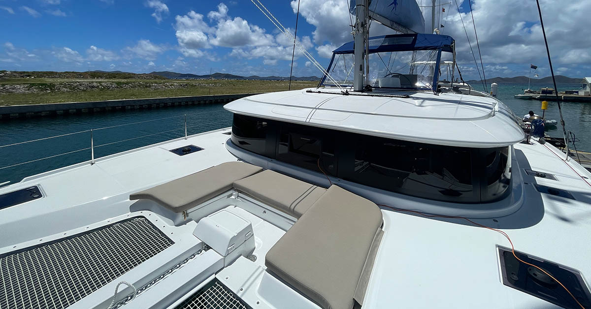 Bareboat Catamaran PEBBLES photo 3