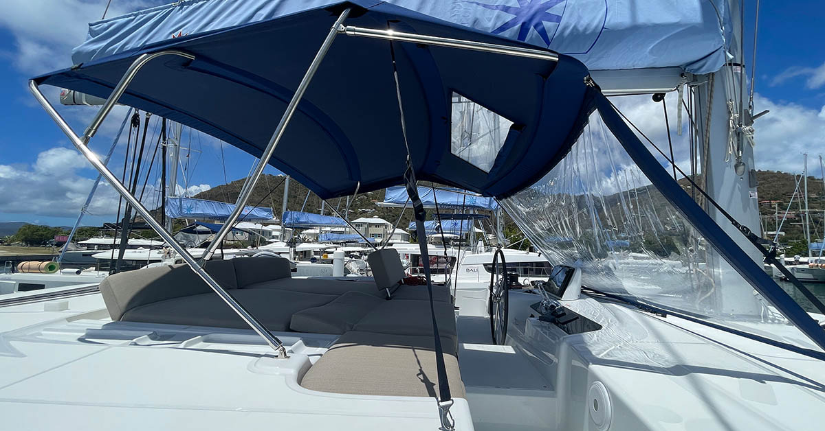 Bareboat Catamaran PEBBLES photo 4