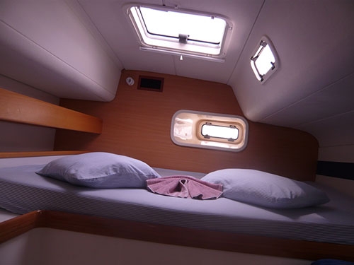 Bareboat Catamaran Leopard 4700 photo 3