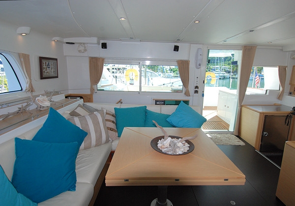 Bareboat Catamaran Lagoon 500 photo 4