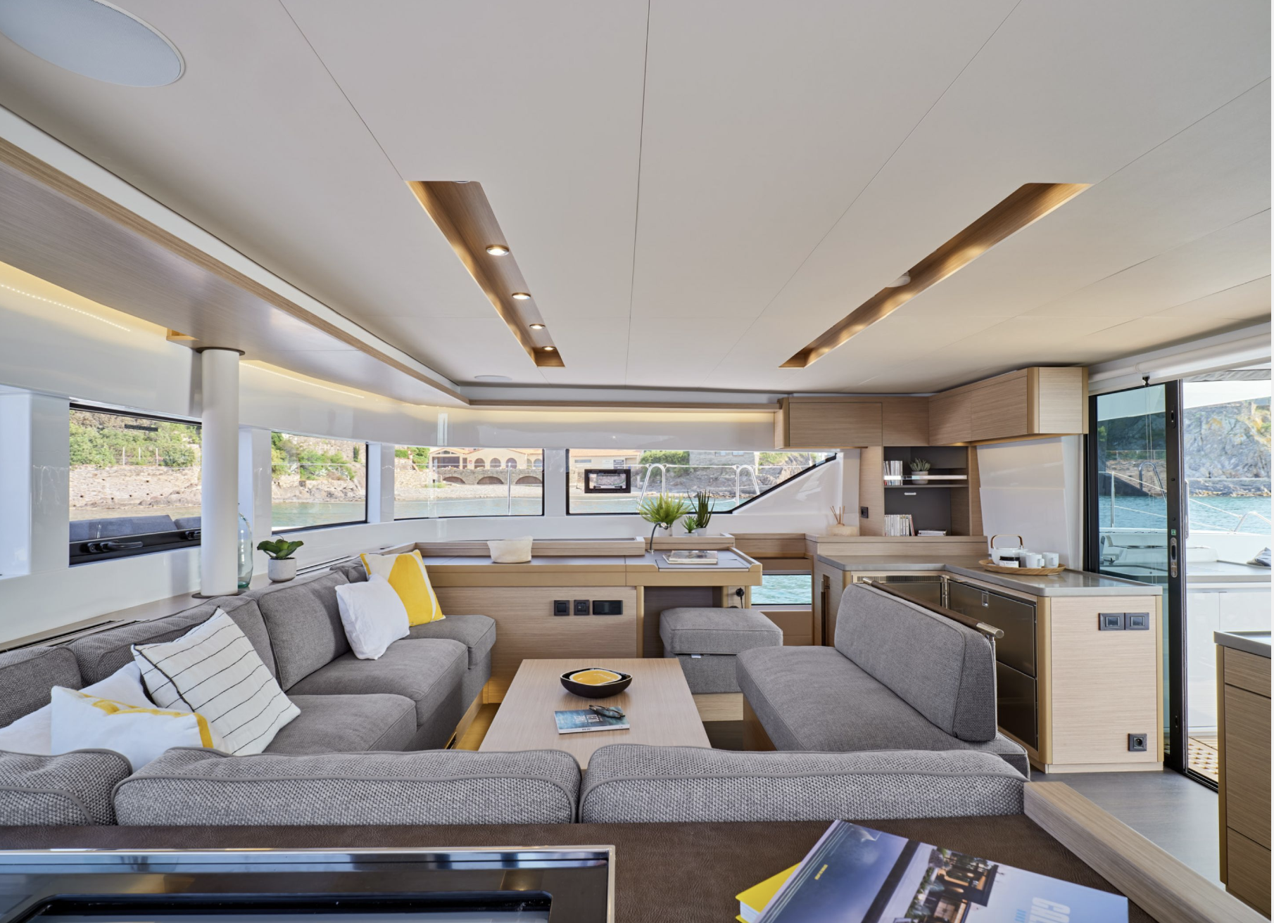 Bareboat Catamaran Lagoon 51 photo 4