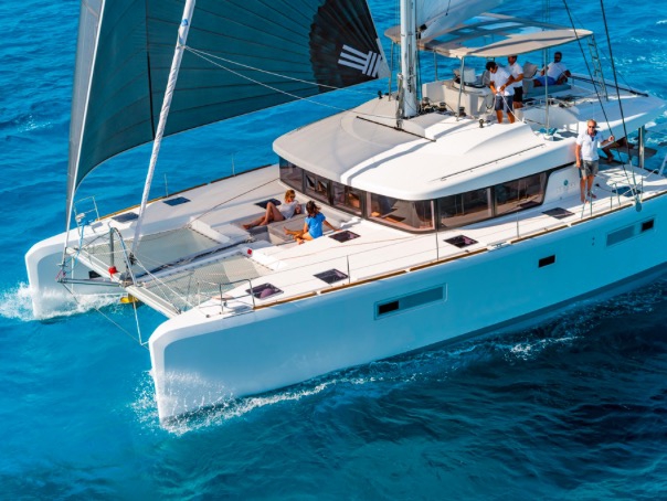 Bareboat Catamaran Lagoon 52 photo 3