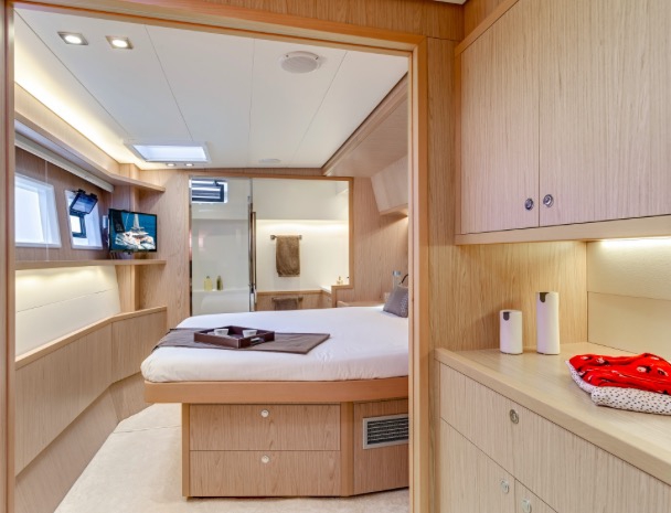 Bareboat Catamaran Lagoon 52 photo 5