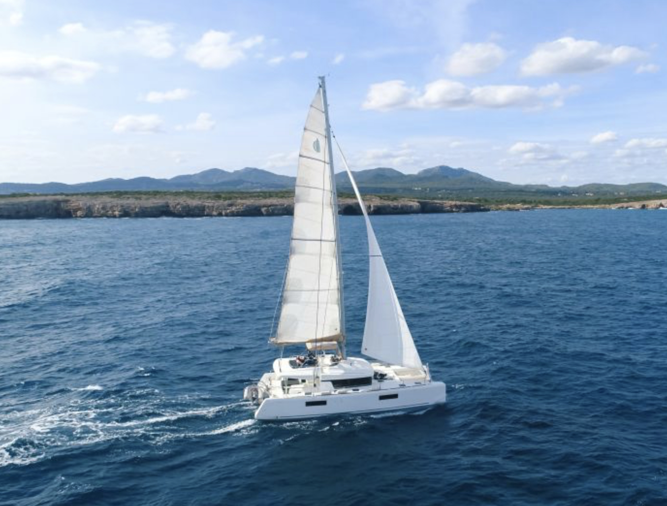 Bareboat Catamaran Lagoon 52 F photo 3