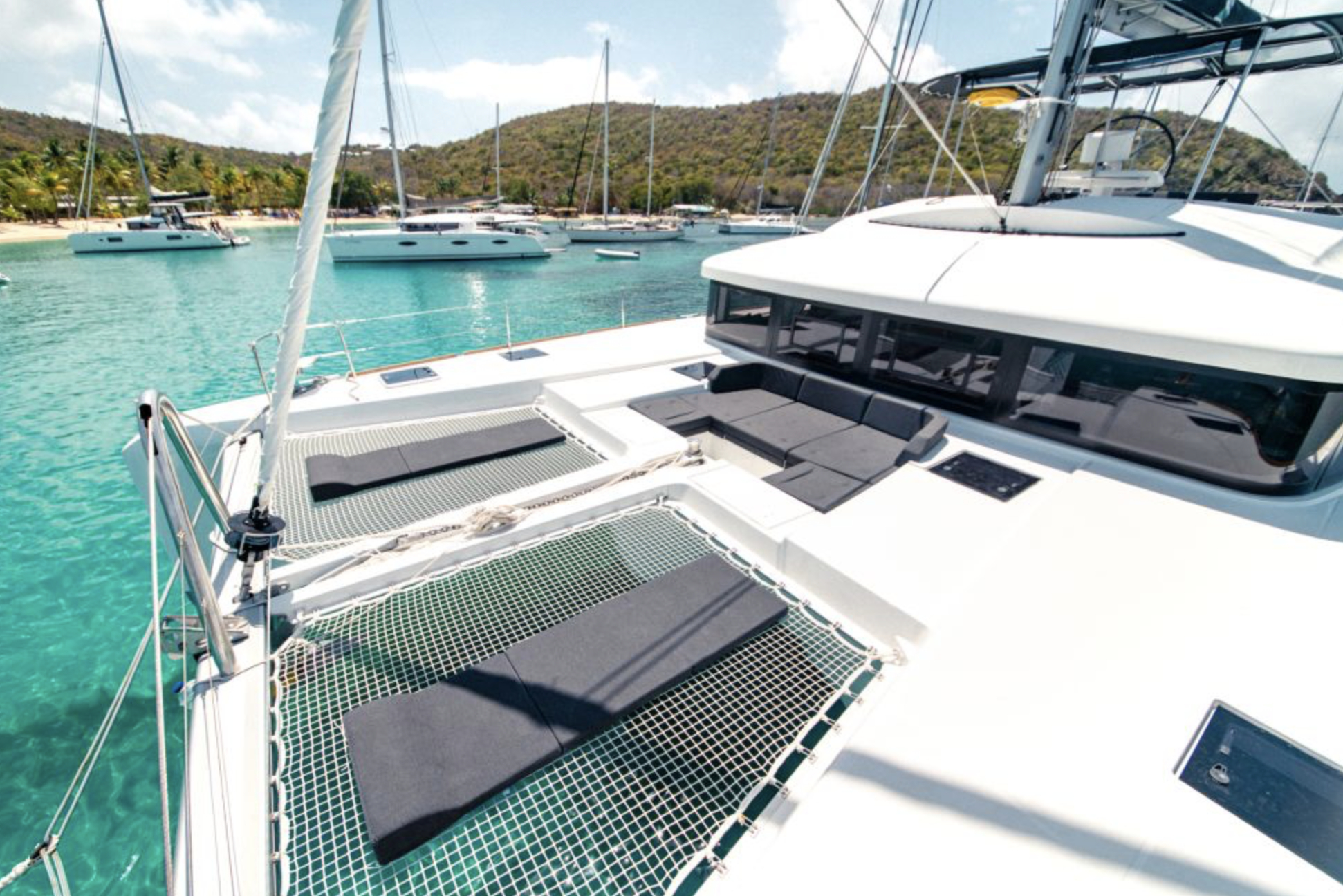 Bareboat Catamaran Lagoon 52 F photo 6