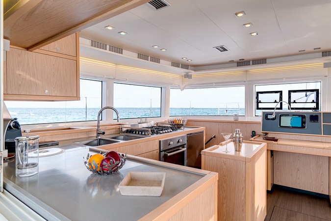 Bareboat Catamaran LAGOON 52 photo 5