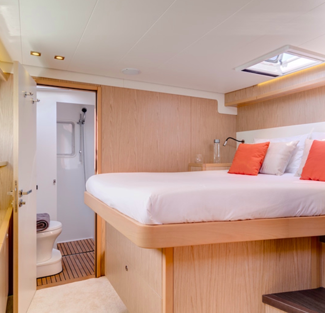 Bareboat Catamaran Lagoon 52 F with watermaker & A/C photo 7