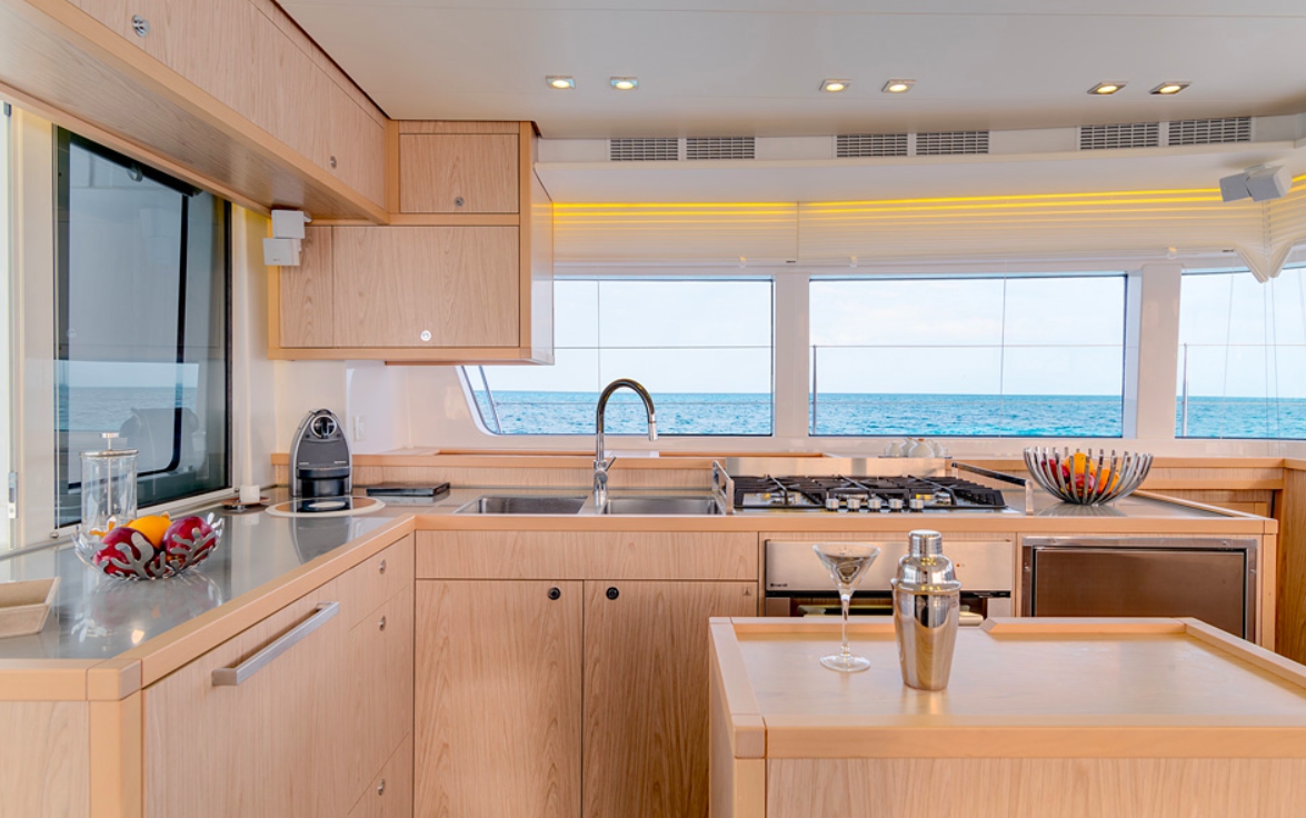 Bareboat Catamaran Lagoon 52 photo 3