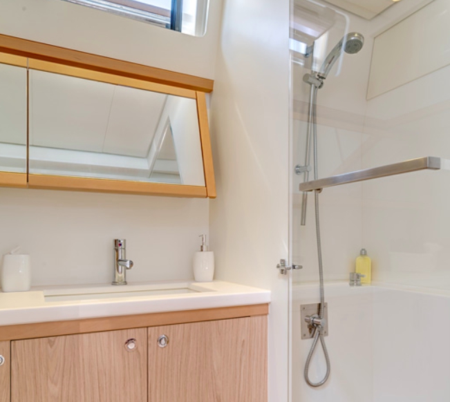 Bareboat Catamaran Lagoon 52 photo 5