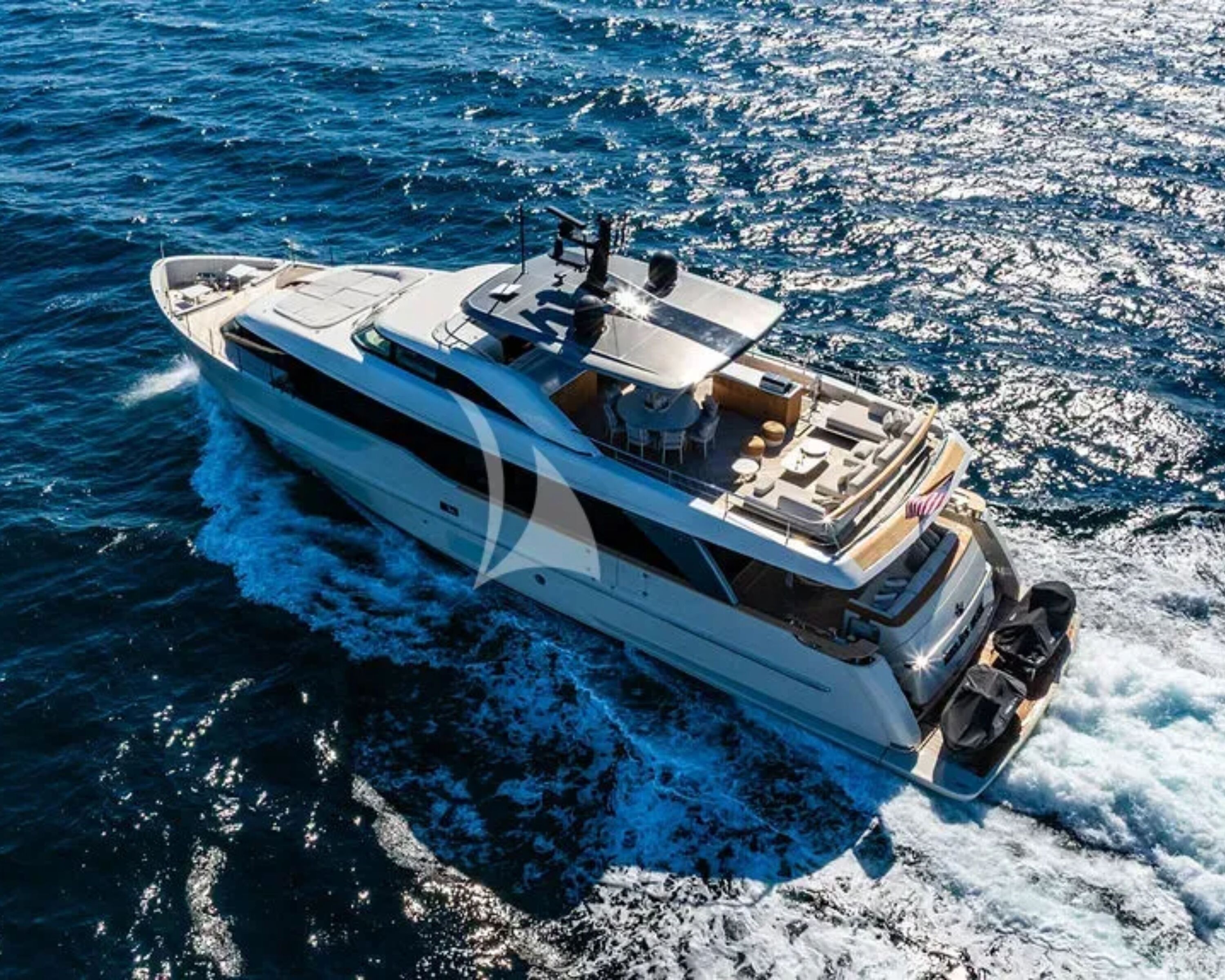 Luxury Crewed Motor Yacht LAILA photo 4