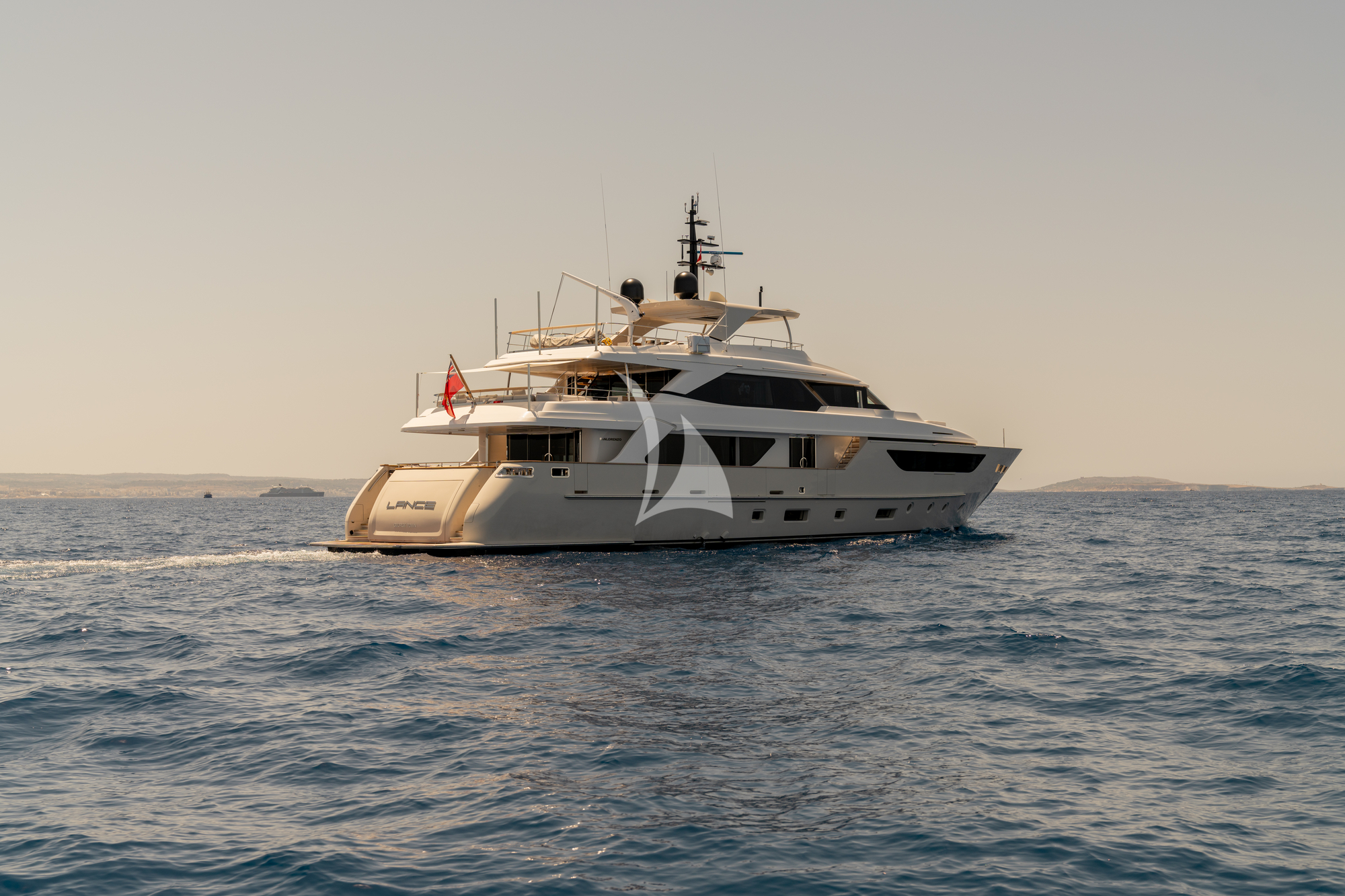 Luxury Crewed Motor Yacht LANCE photo 4