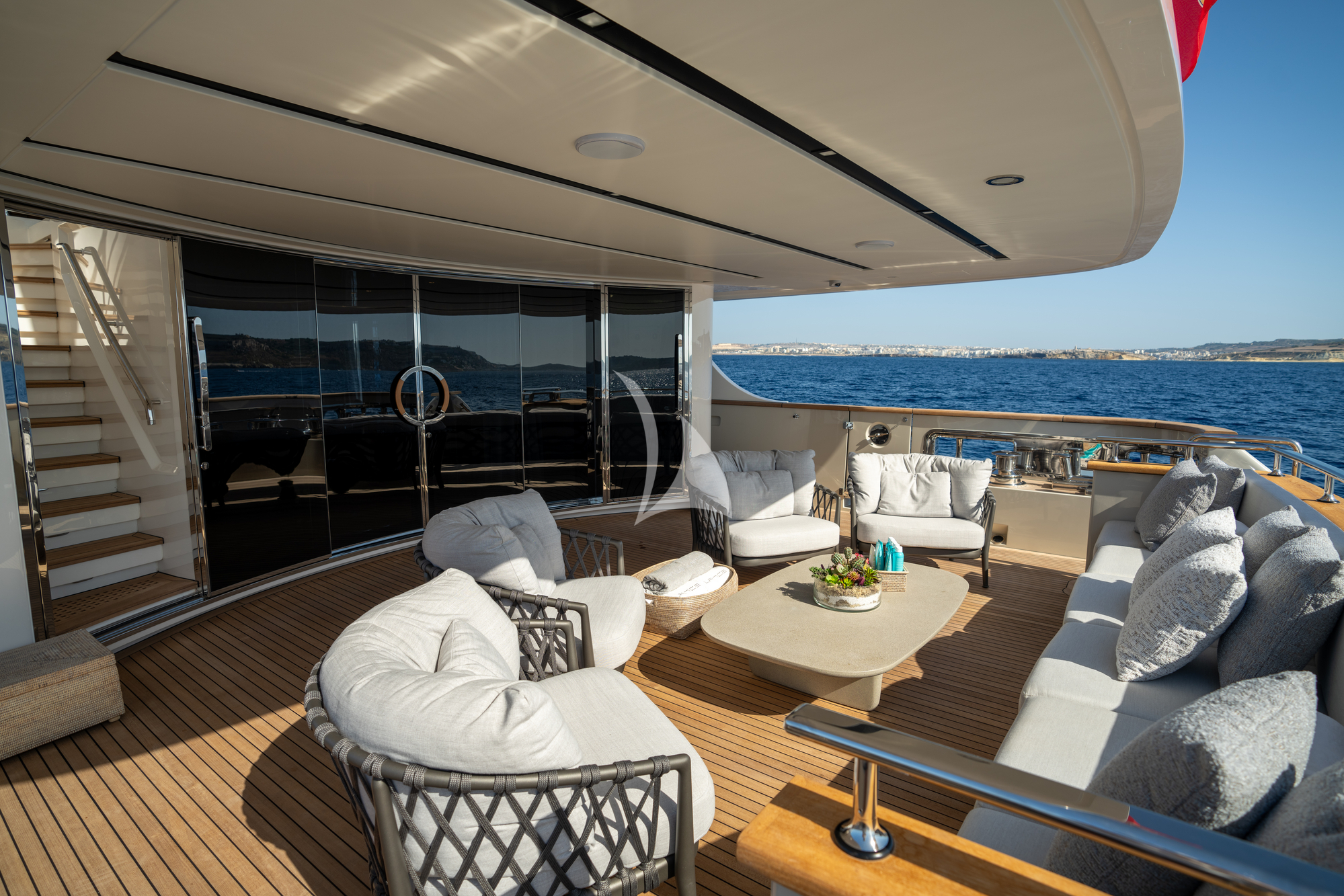 Luxury Crewed Motor Yacht LANCE photo 7