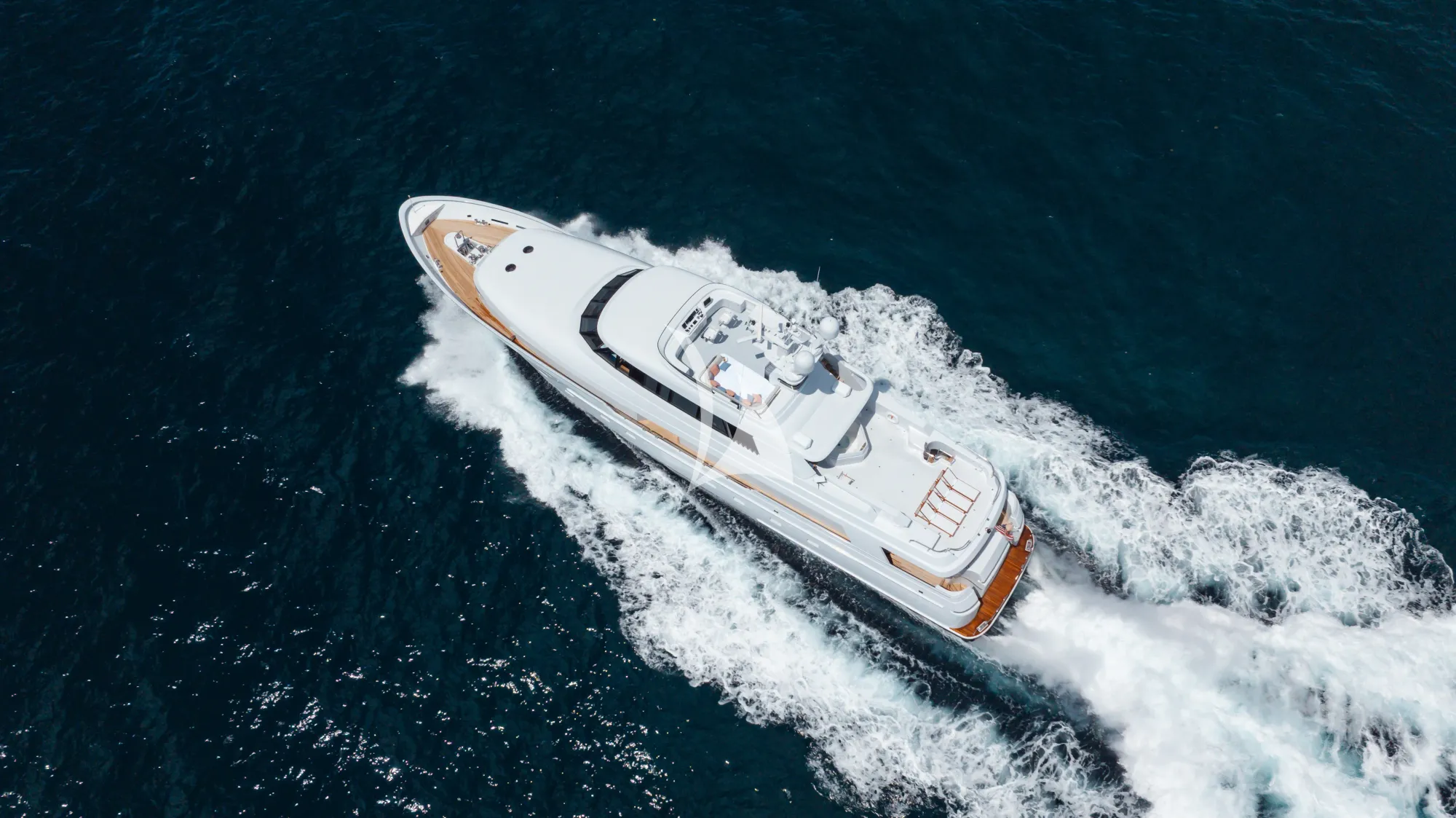 Luxury Crewed Motor Yacht LANIDA photo 3