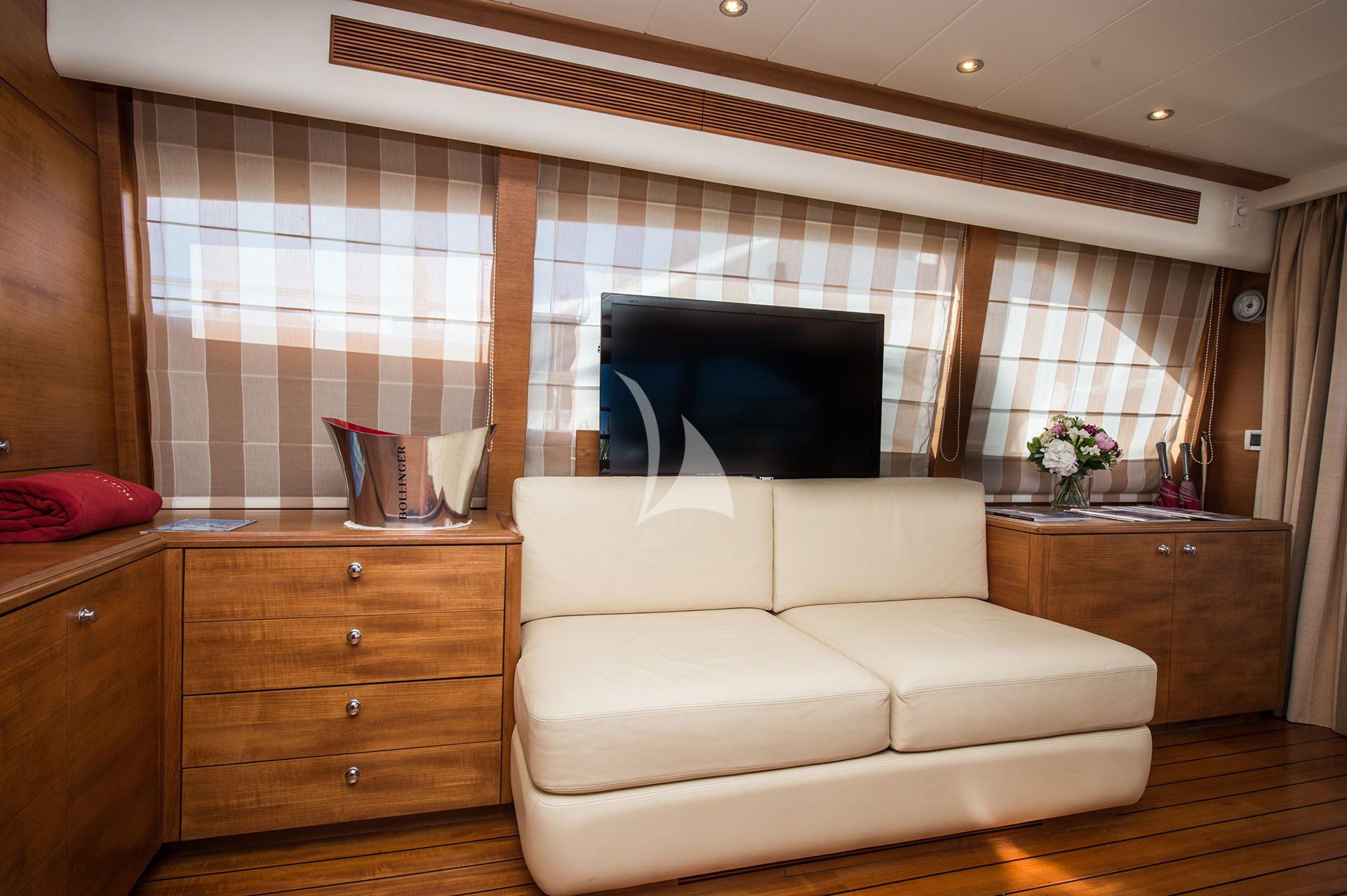 Crewed Motor Yacht LAOUEN photo 7