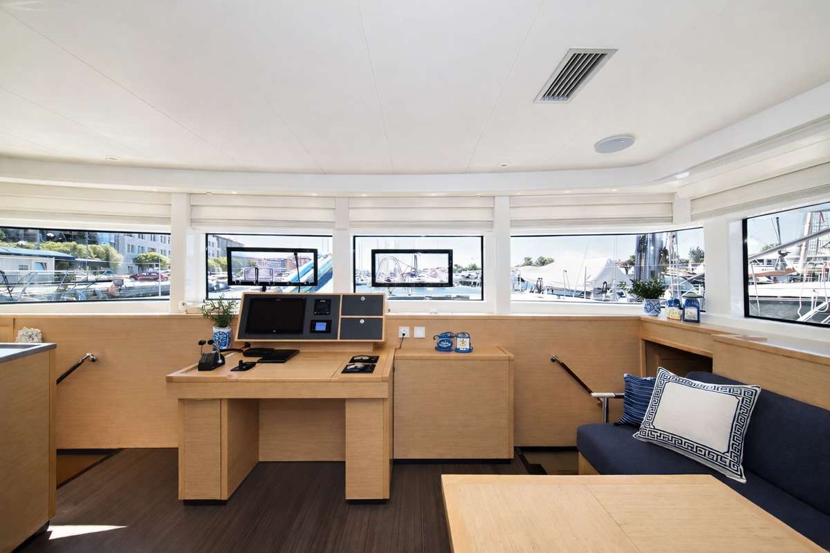 Luxury Crewed Catamaran LARGO WINCH photo 5