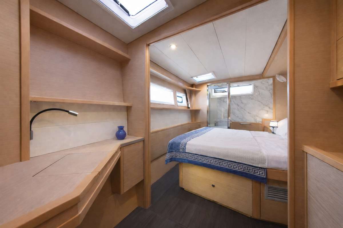 Luxury Crewed Catamaran LARGO WINCH photo 8