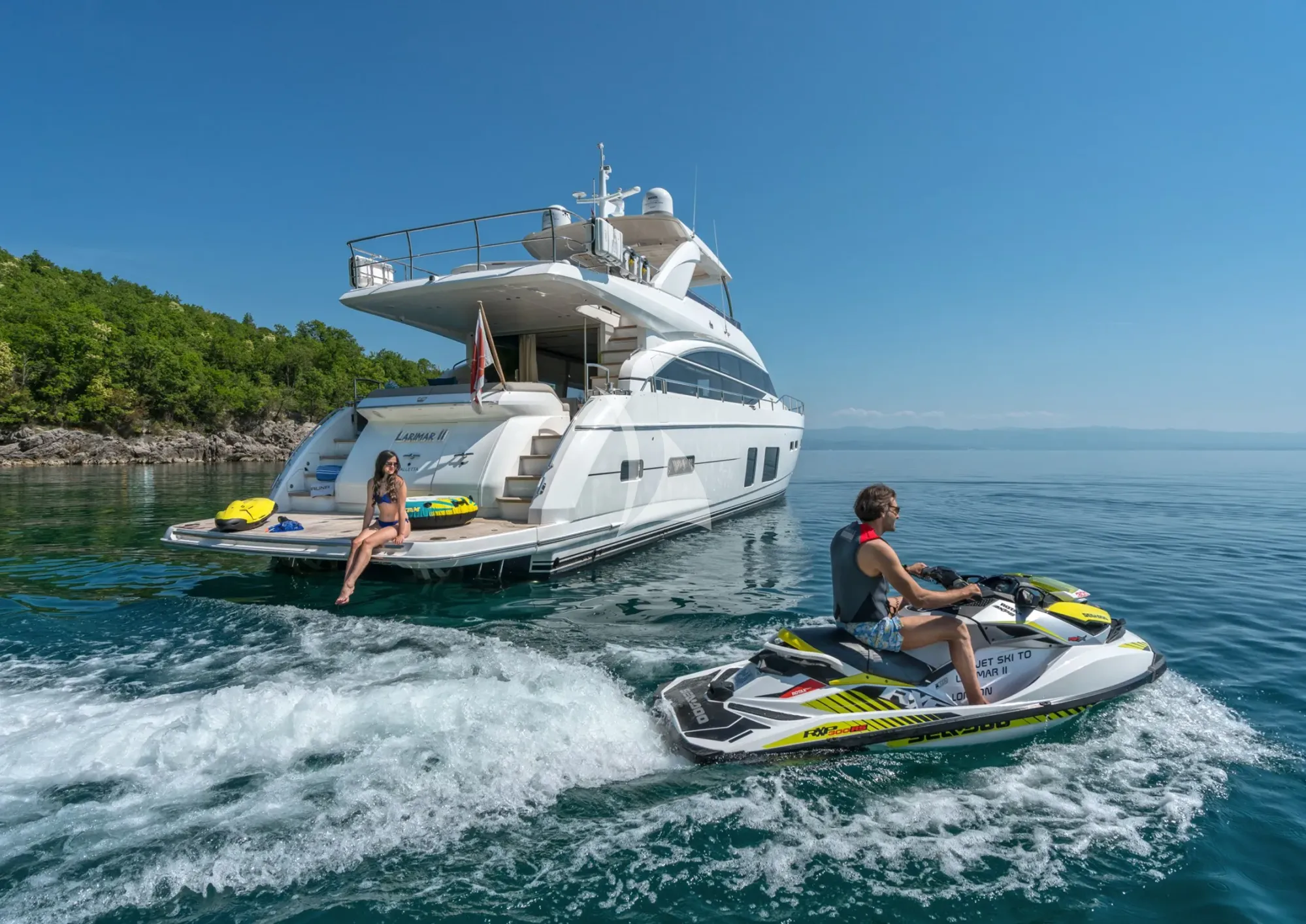 Crewed Motor Yacht LARIMAR II photo 3