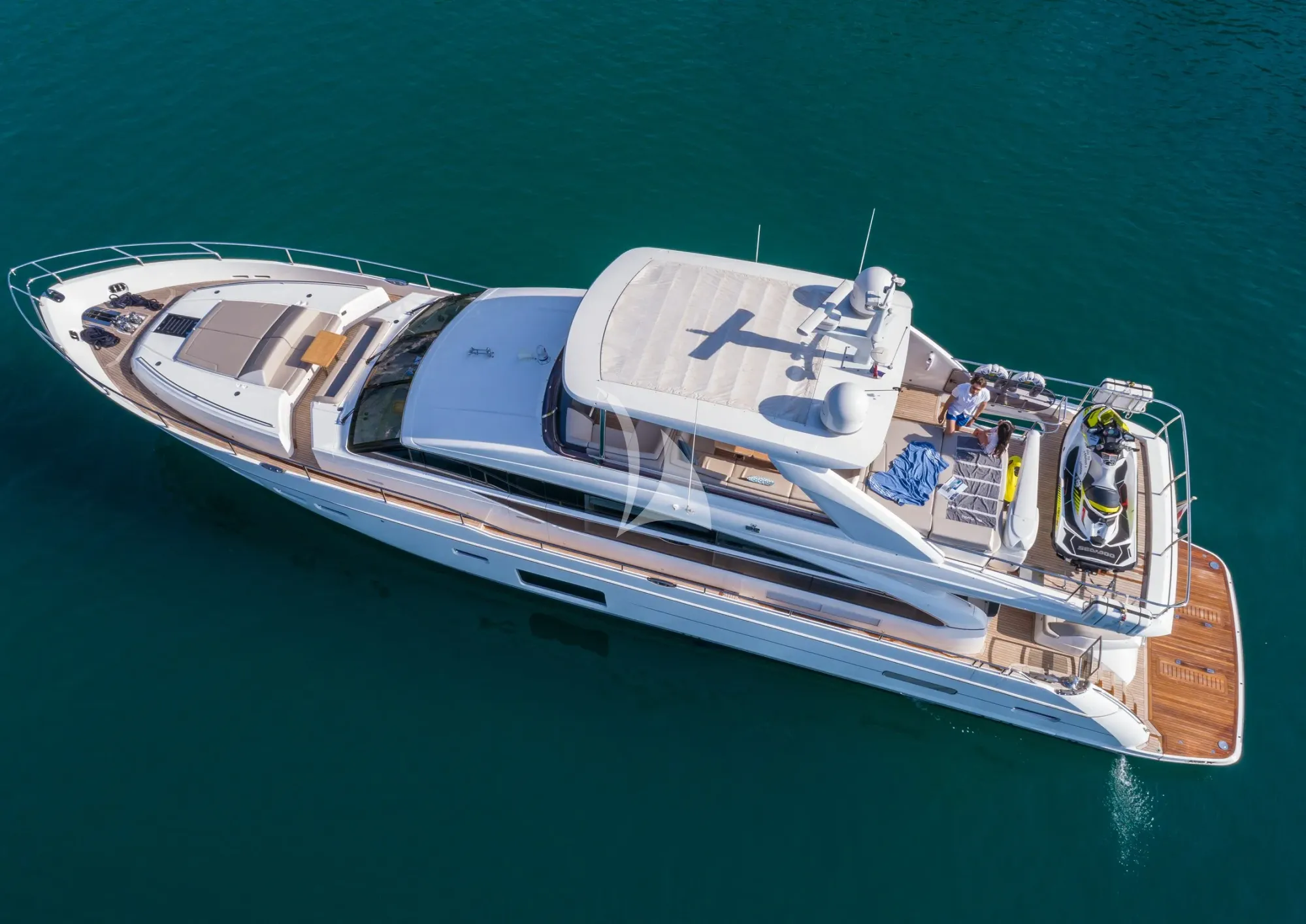 Luxury Crewed Motor Yacht LARIMAR II photo 5