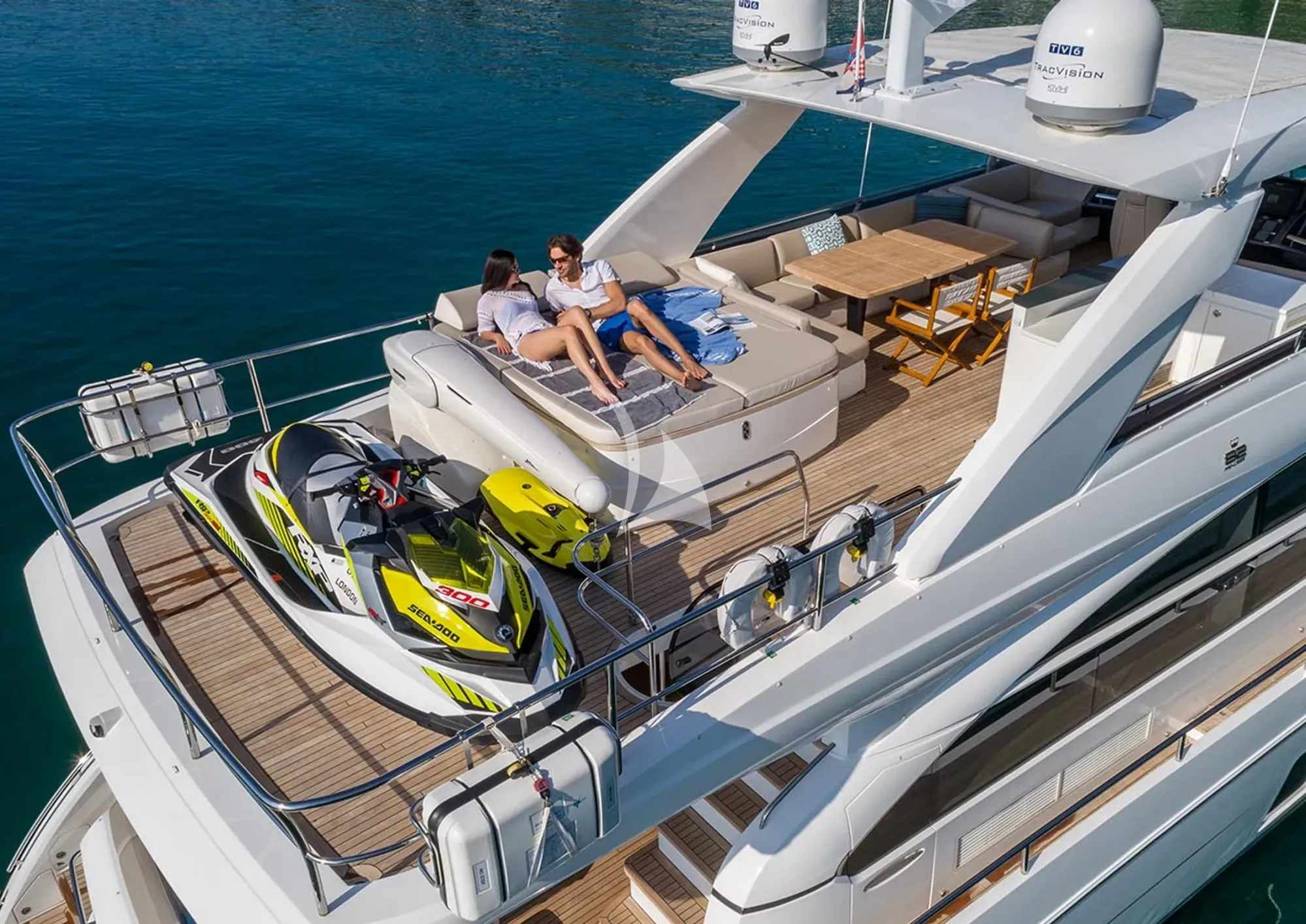 Luxury Crewed Motor Yacht LARIMAR II photo 8