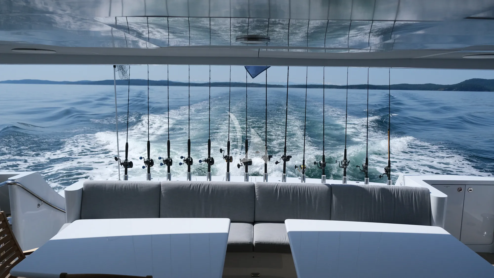 Luxury Crewed Motor Yacht LAST CALL photo 4