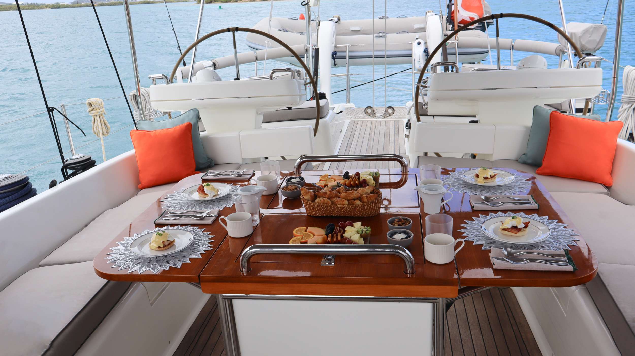 Crewed Sailing Yacht LAUGHING BUDDA photo 4