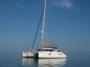 Bareboat Catamaran Lavezzi 40