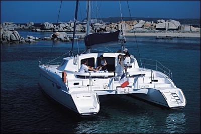 Bareboat Catamaran Lavezzi 40