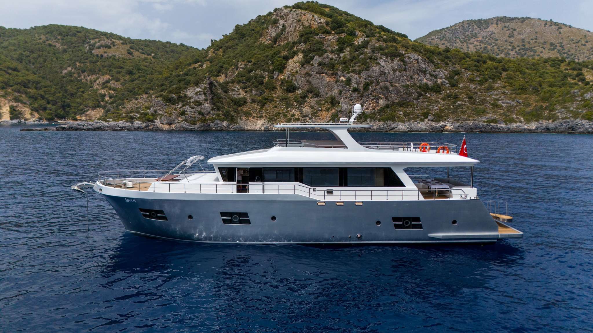 Crewed Motor Yacht LAVIN