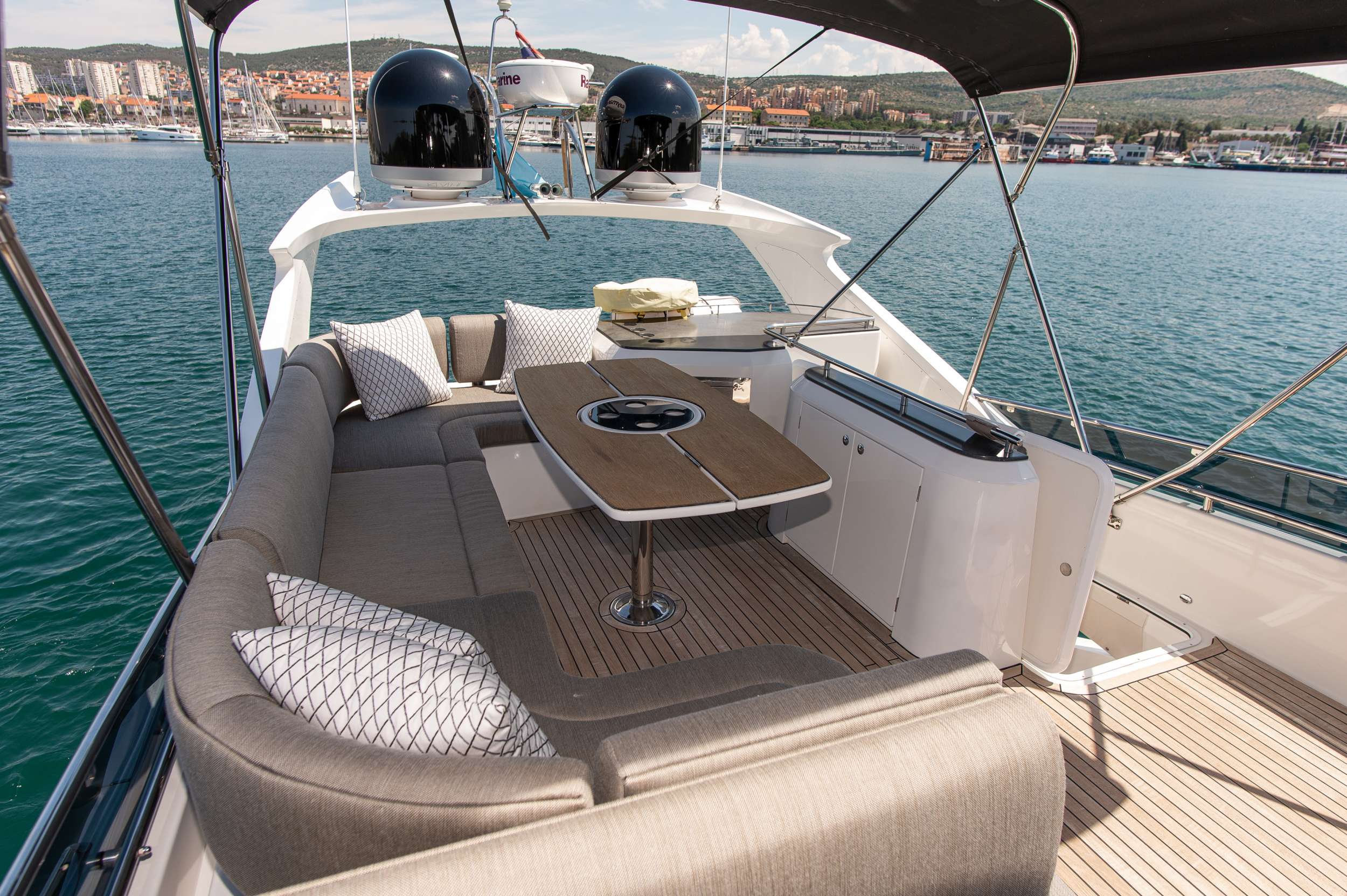 Luxury Crewed Motor Yacht LE CHIFFRE photo 5