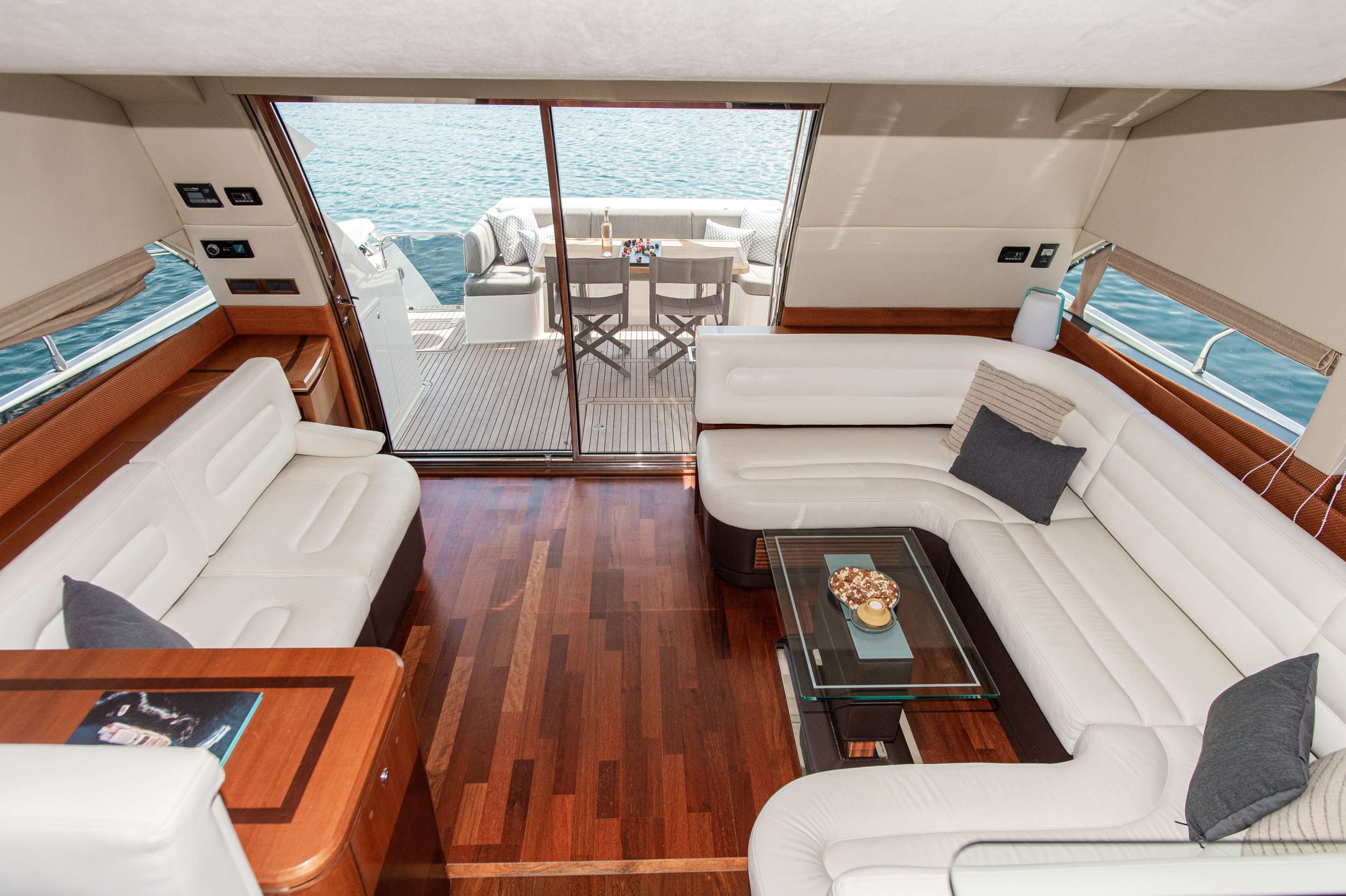 Luxury Crewed Motor Yacht LE CHIFFRE photo 8