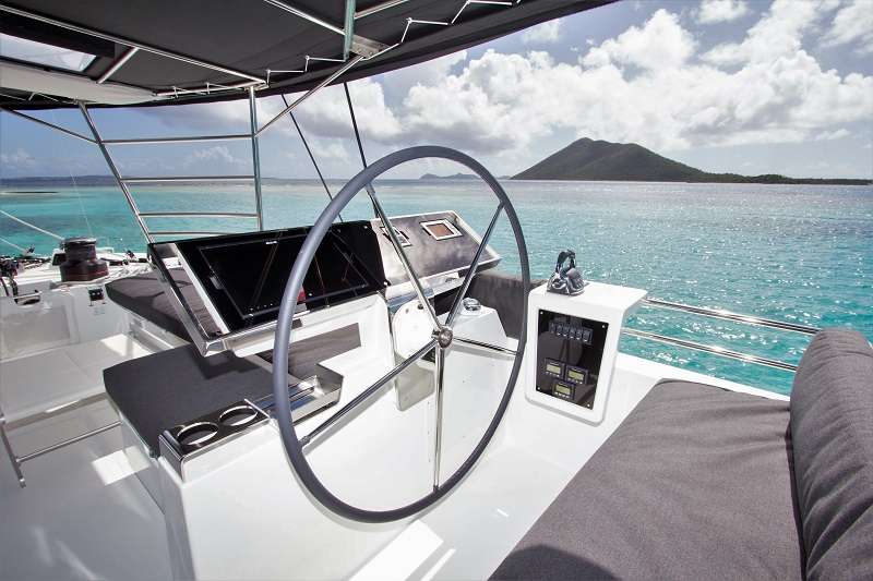 Luxury Crewed Catamaran LE REVE photo 6