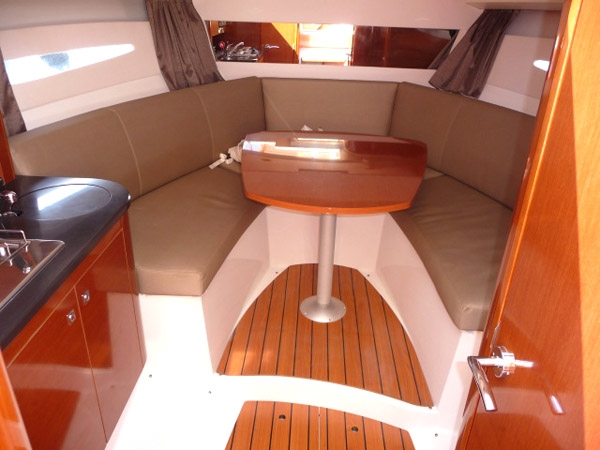 Bareboat Motor Yacht Leader 8 photo 4